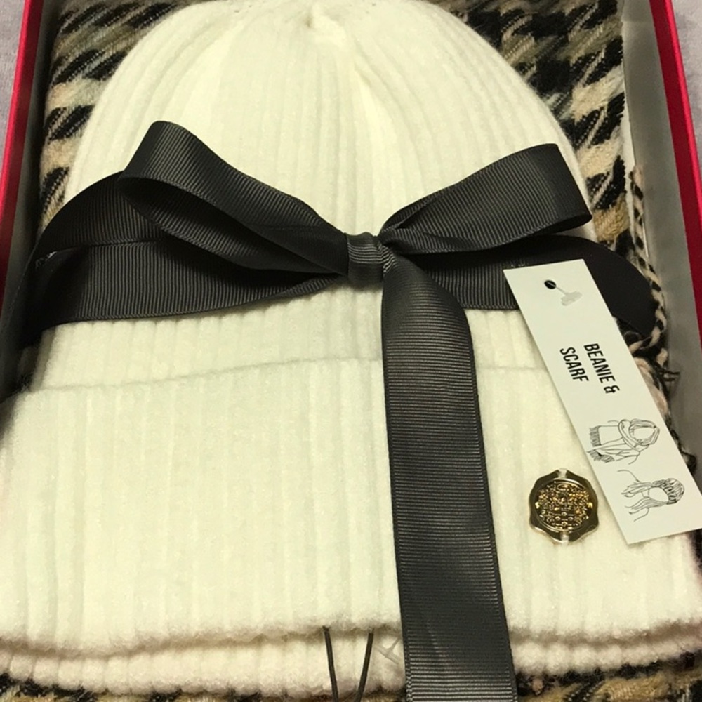 Vince Camuto Beanie & Scarf New